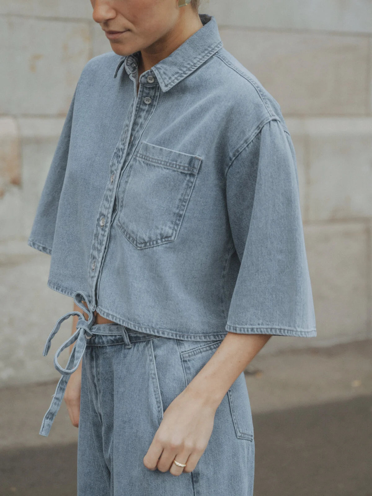 LOGAN CROPPED DENIM SHIRT